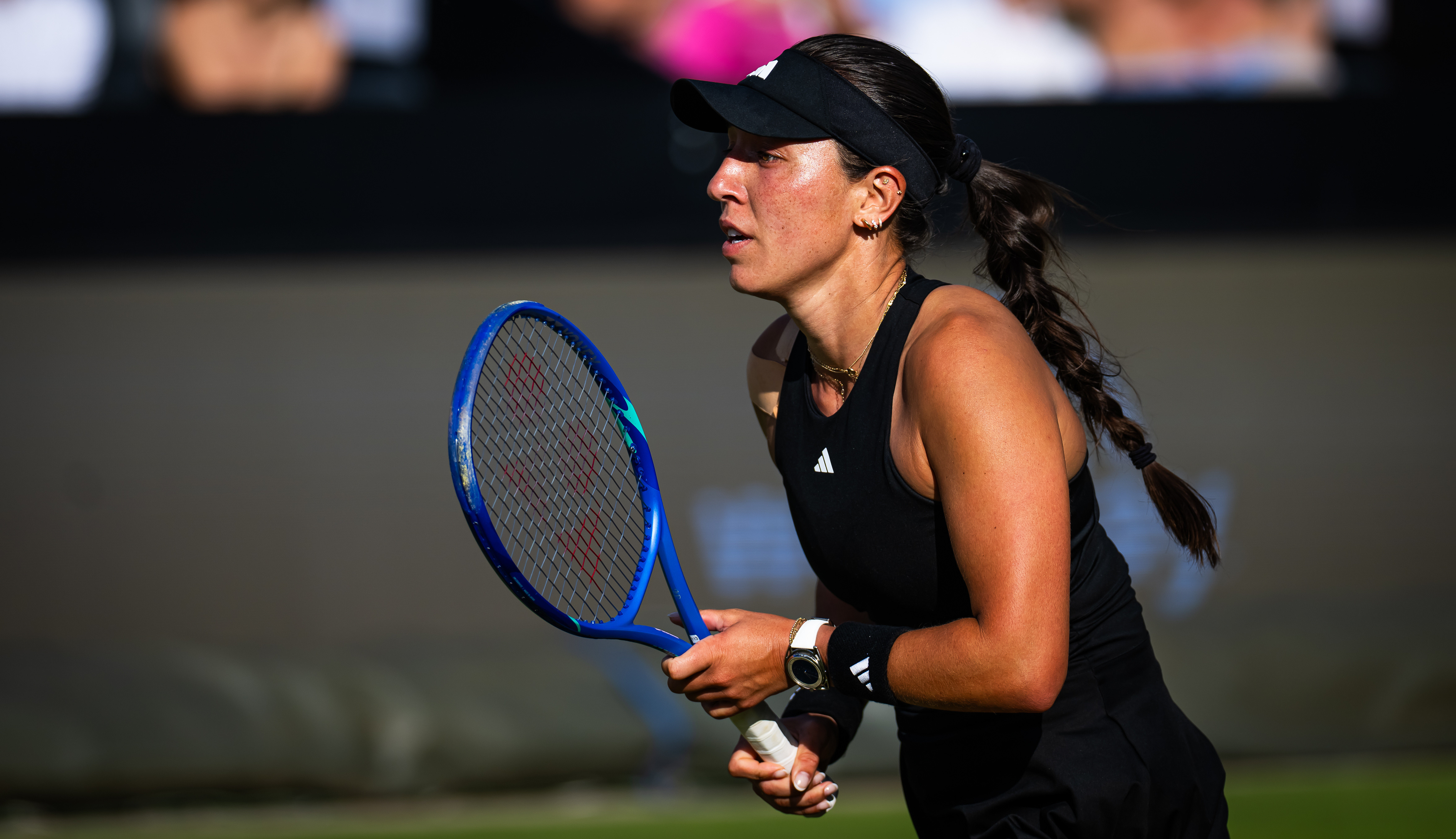 头号种子继续前进👣WTA500巴特洪堡站1/4决赛美国德比，头号种子佩古拉以6