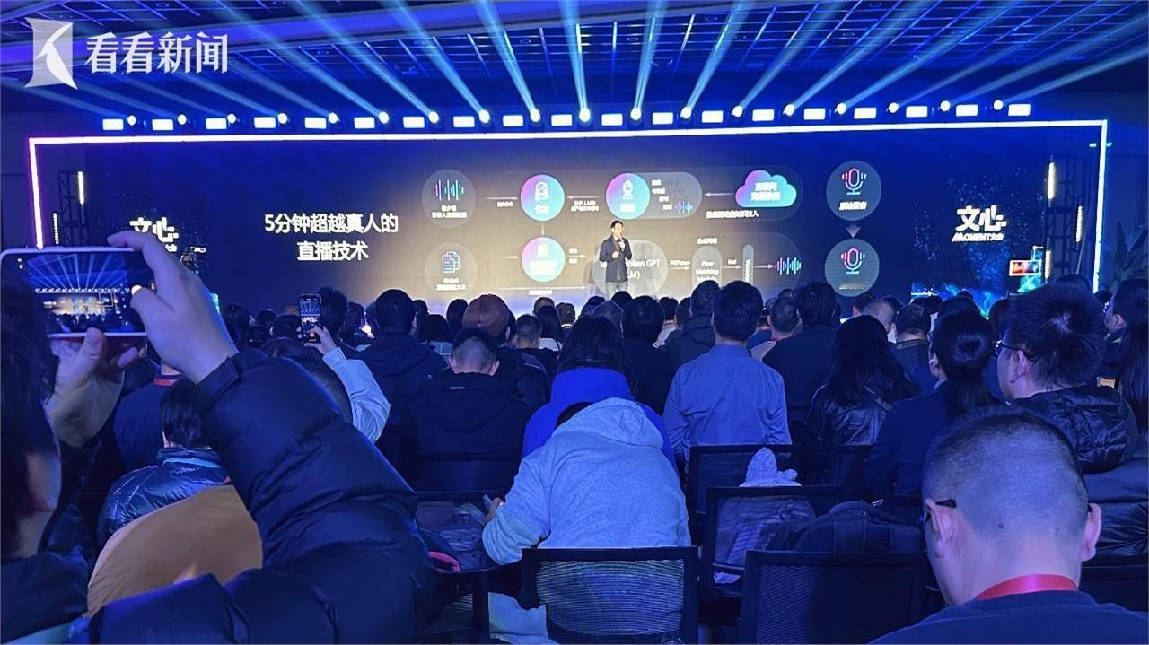 今天饭局，一个在中东业务内的朋友透了个风，说那边的事儿成了，我才意识到我们都低估