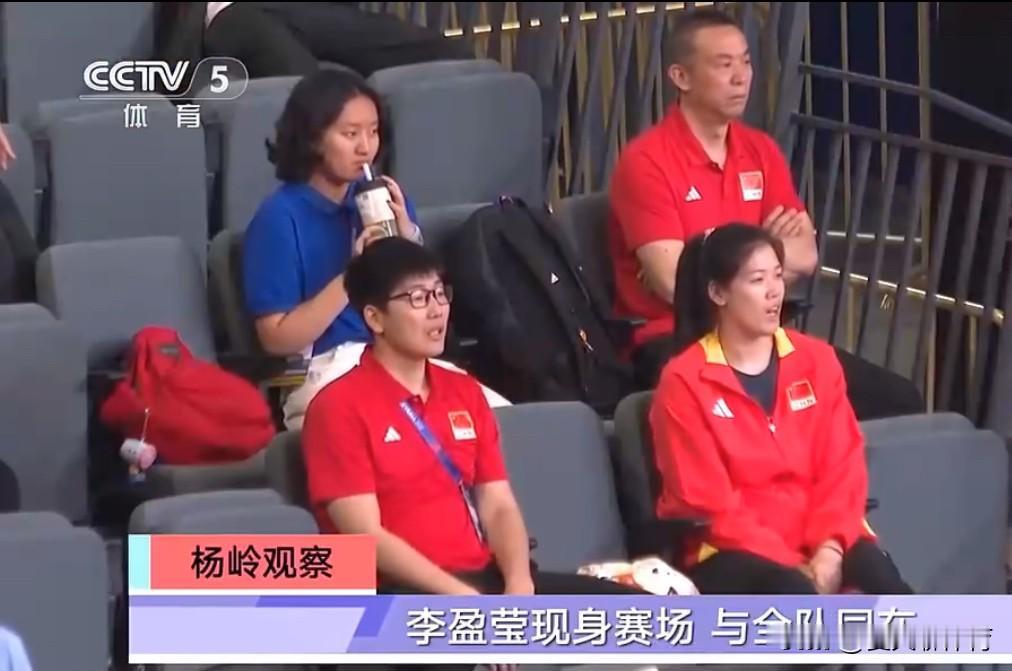 央视早上极其罕见地花了8分钟左右的视频，来力挺中国女排，虽然昨晚再次输给了土耳其