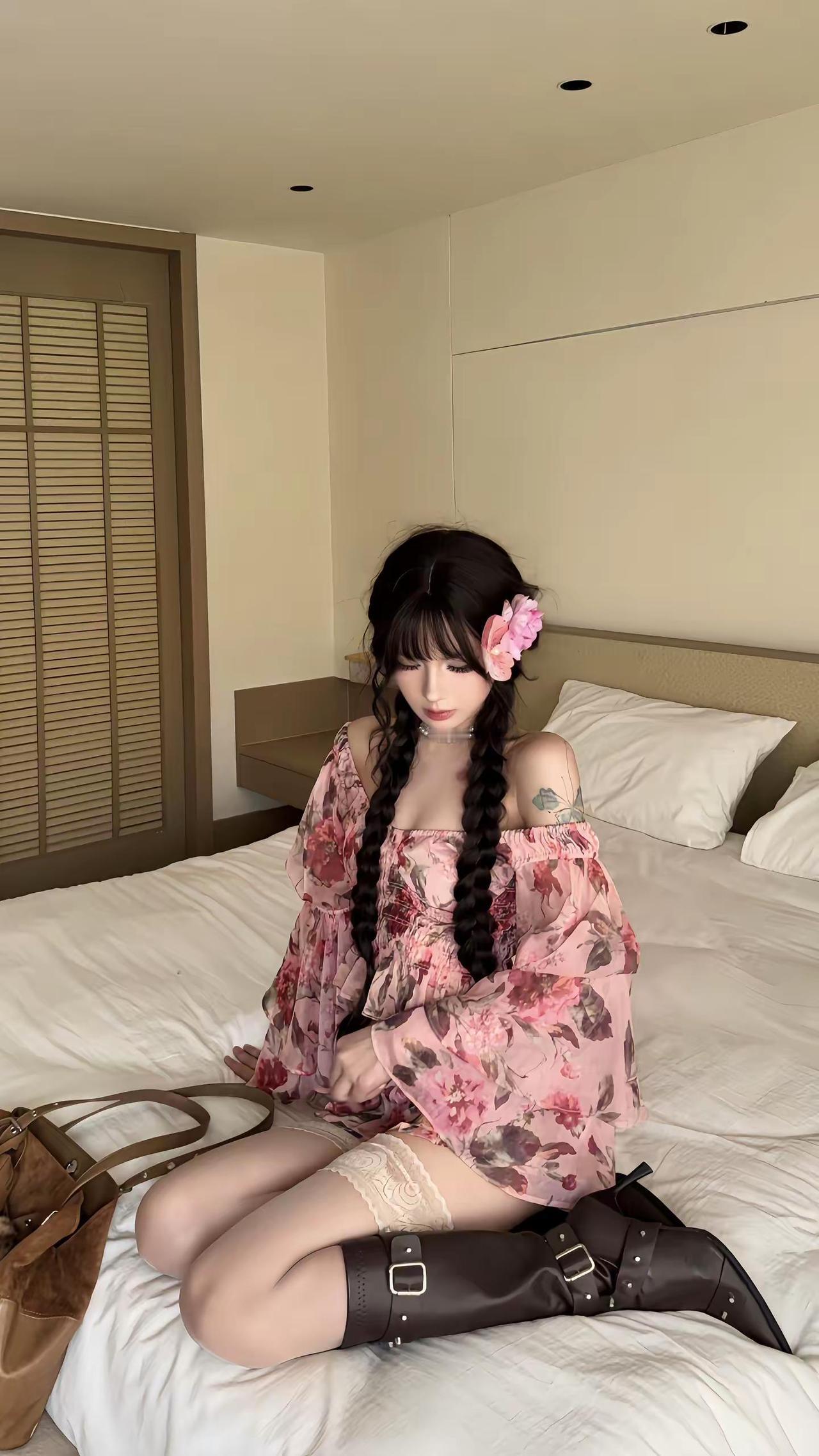 丫够美的。粉色系新中式来不及了快上车神秘冰冻女子养鱼日记