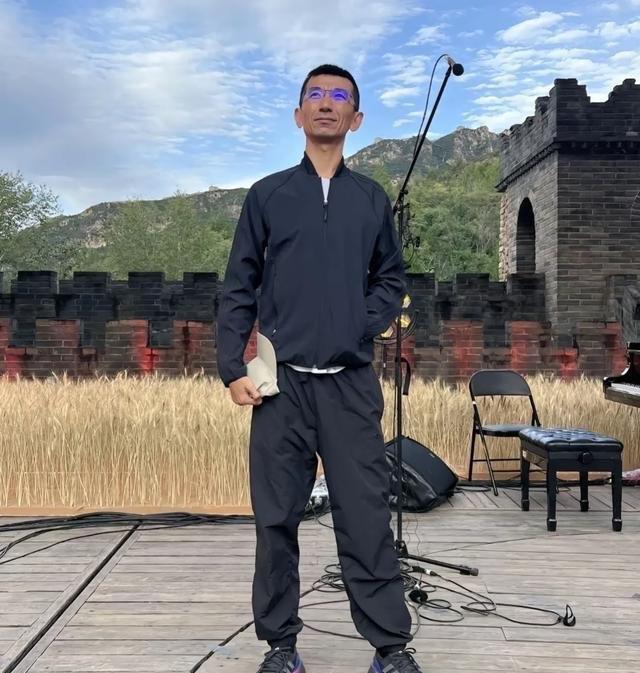 东方小孙只是在休假，非得编造谣言说人离职了！安的什么心啊。孙东旭从台前到幕后