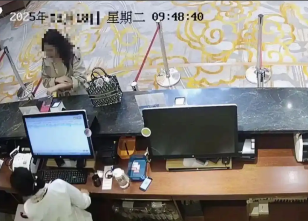 “白嫖上瘾？”女子在上海旅游一个月，住10多家酒店，却没花一分钱。因为她每次都故