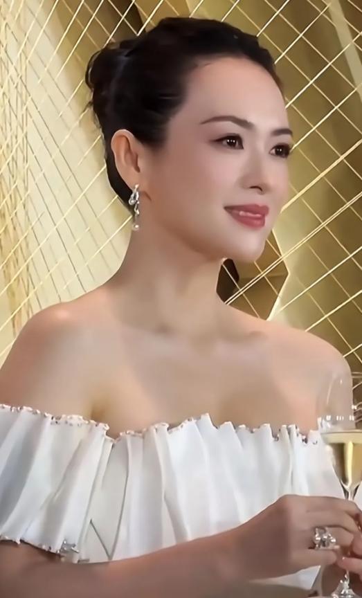 一觉睡醒，章子怡应该是全网最后悔的人了，早知道是这样的局面，她一定不会选择