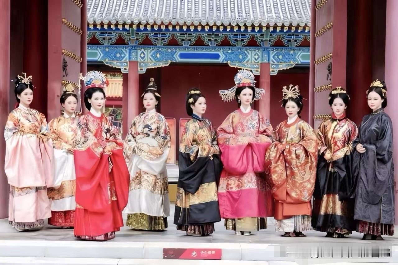 捅了清宫群演窝？故宫全是皇阿玛？去了一趟故宫溜达了一圈，发现很搞笑的一件事，