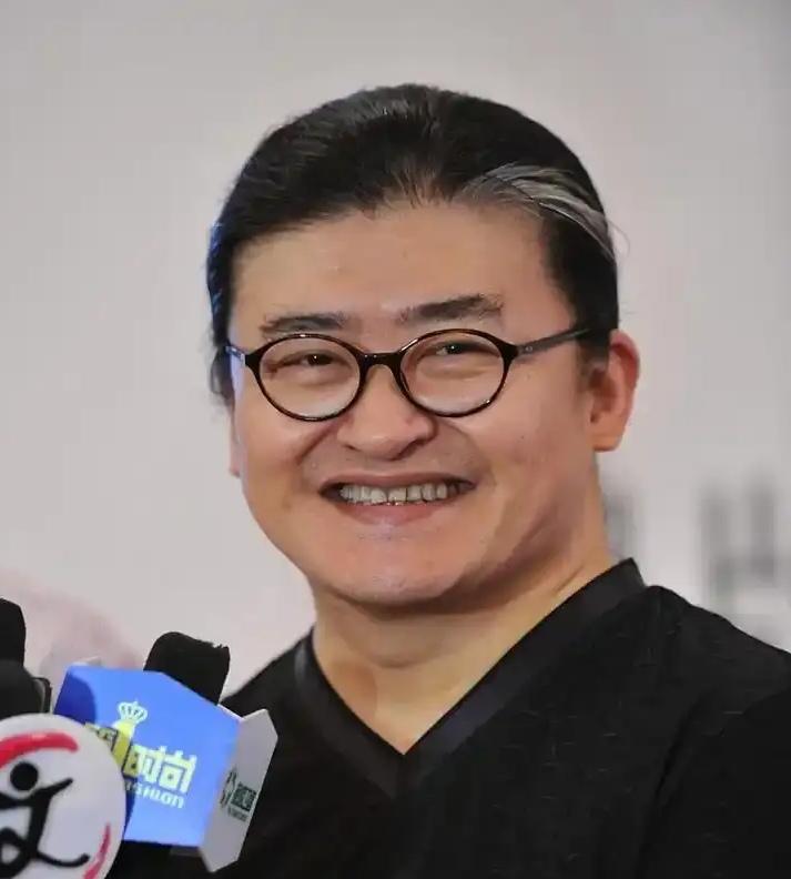 刘欢63岁离世，这个岁数对于明星来说太年轻了，正是闯的年纪。身体才是革命的本钱，