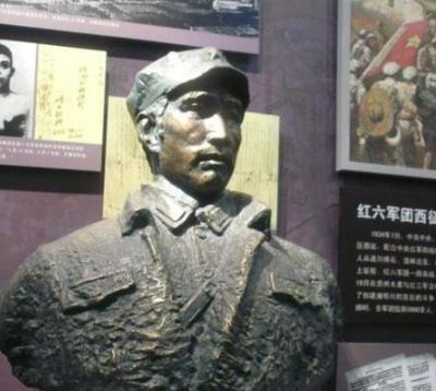 1935年1月，红十军团团长刘畴西在怀玉山区被捕，送到黄埔老同学面前，两人曾经