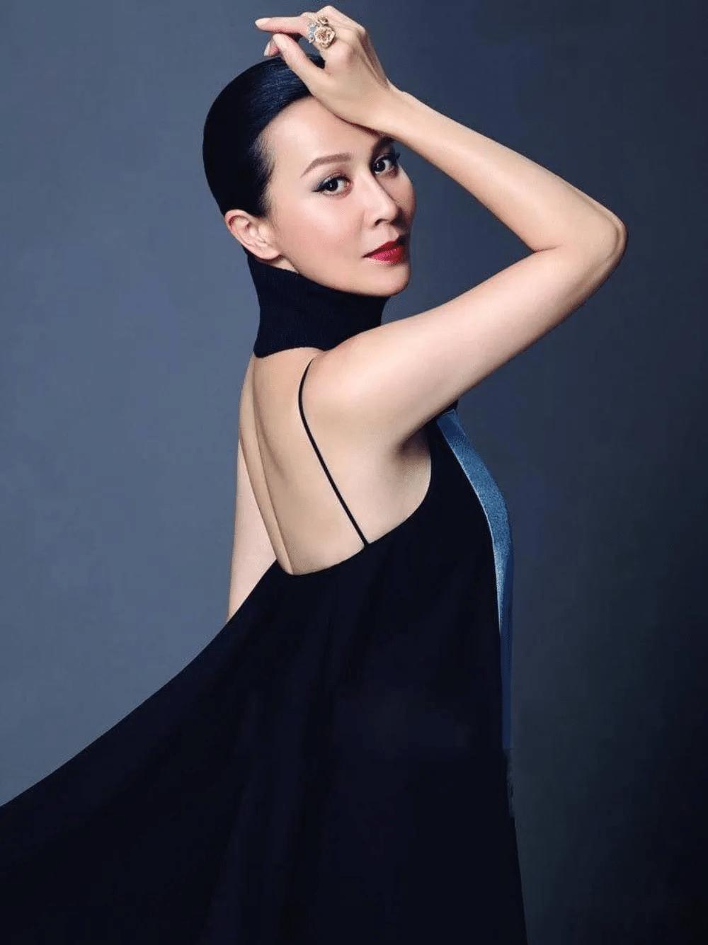 1990年刘嘉玲绑架事件：三小时失踪藏隐情，十二年真相终浮出水面1990年，