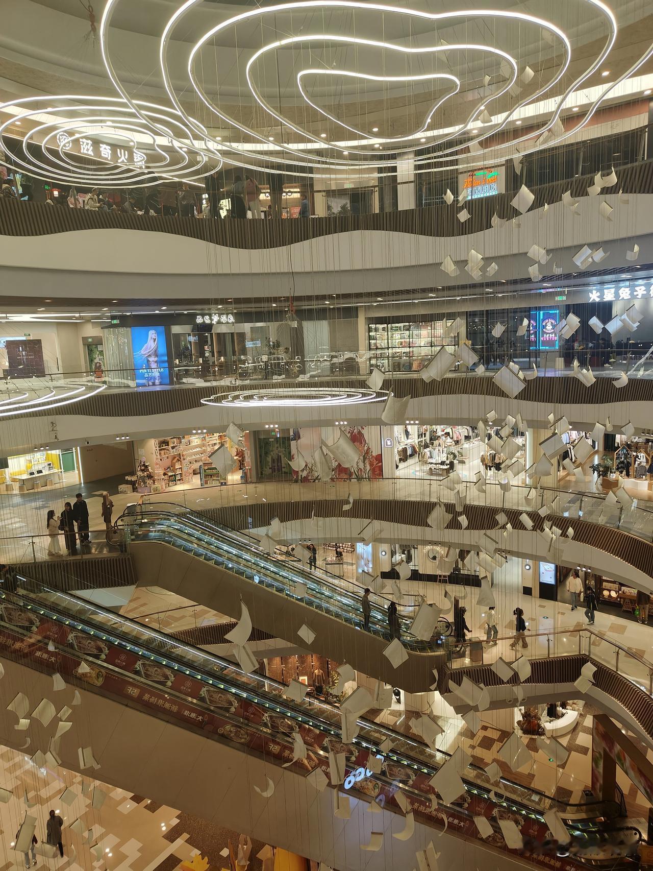 扬州京华城Rmall全生活广场🛍️这里曾是扬州超人气全生活广场,不管是遛娃、