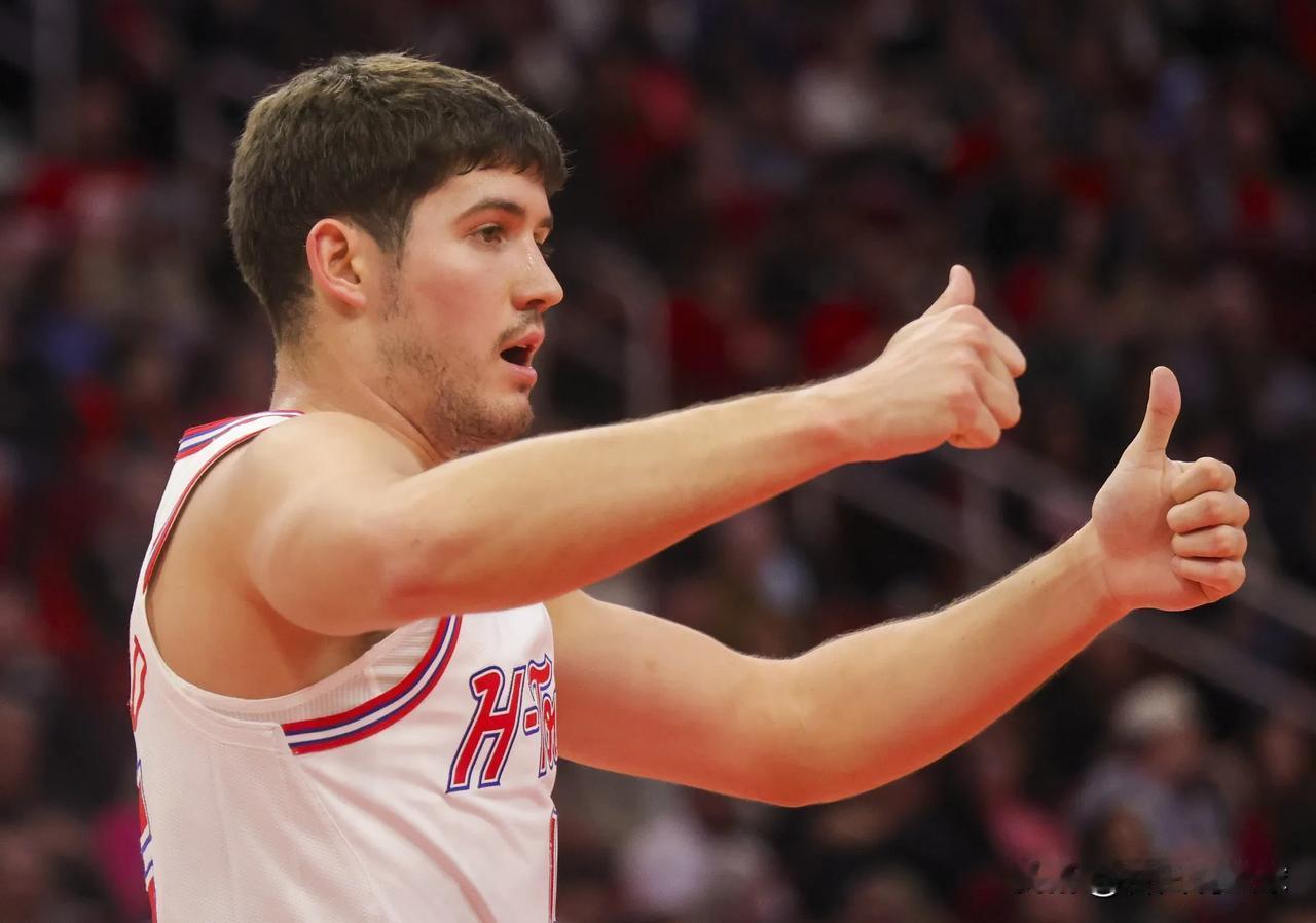 最佳一战！北京时间1月21日上午，火箭队在前三节落后10分的情况下，末节打出29