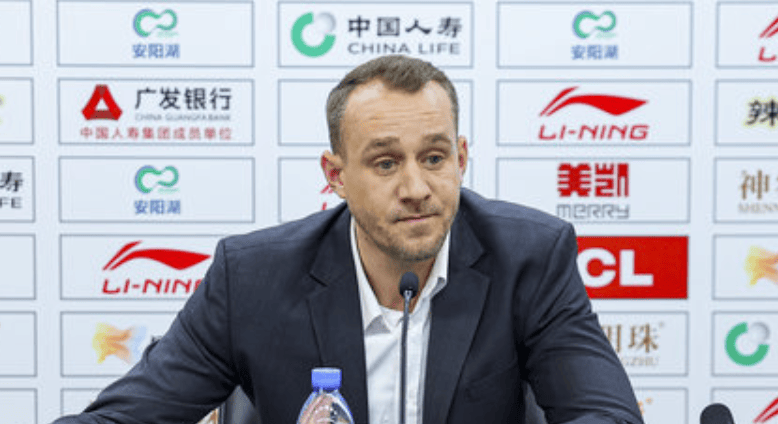 广州主帅: 本场我们40分钟比赛有20个失误, 对抗性做的不错
