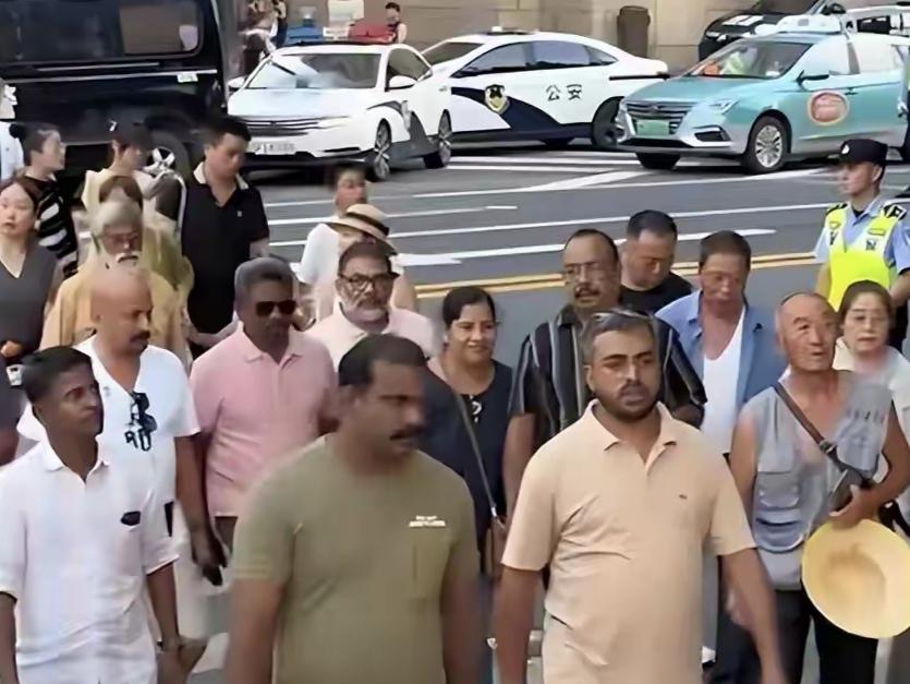 警钟！印度移民潮由加拿大转袭中国，风险骤增亟需严管近年来，加拿大深陷大规模