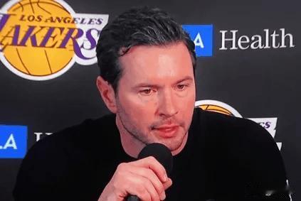 永远可以相信老詹！雷迪克谈詹姆斯：“勒布朗为球队注入了动力。”“他在关键