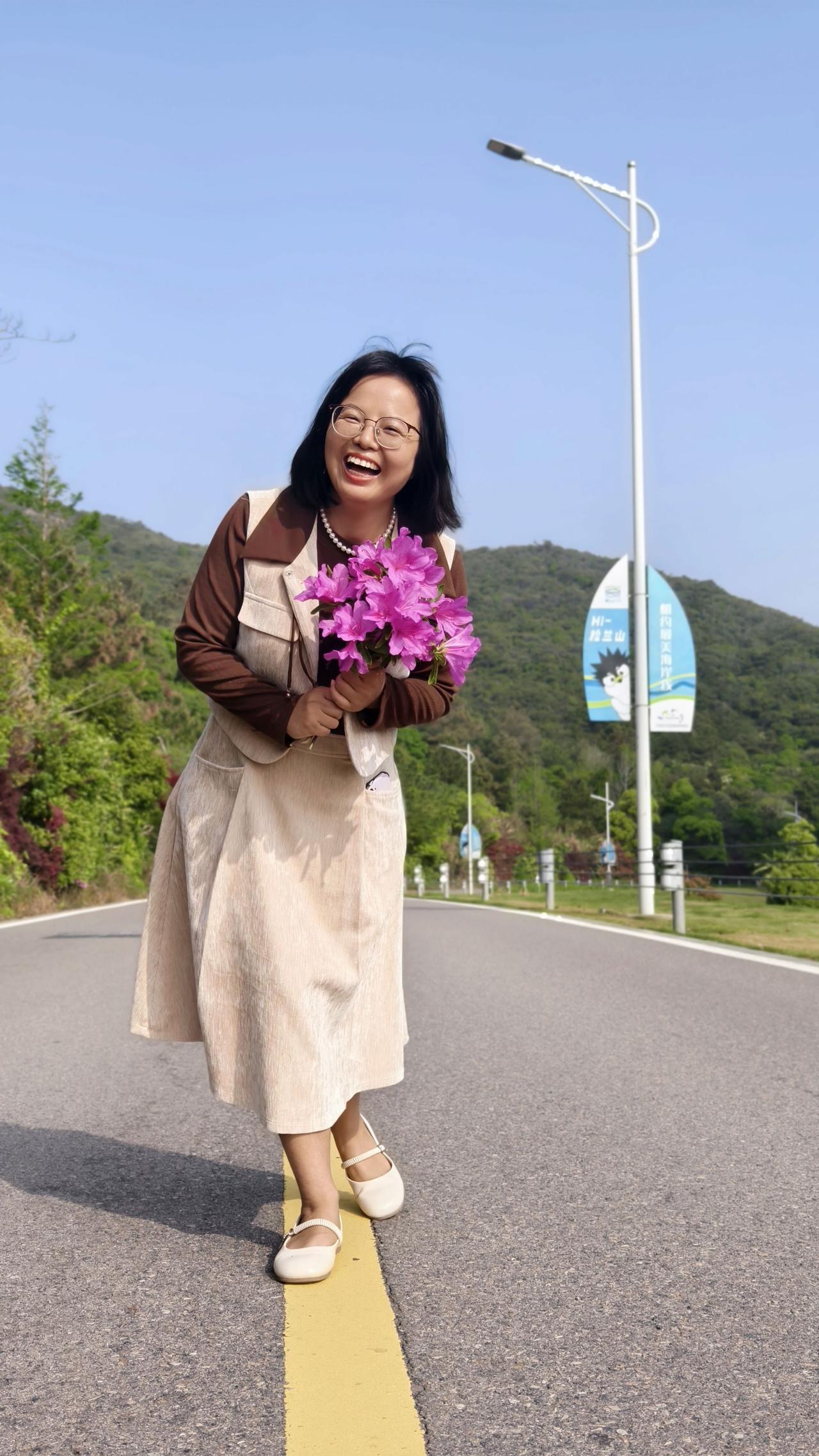 有人问我：男人真的喜欢年纪大的女人吗？说实话，大部分男人，只是因为没有选择，