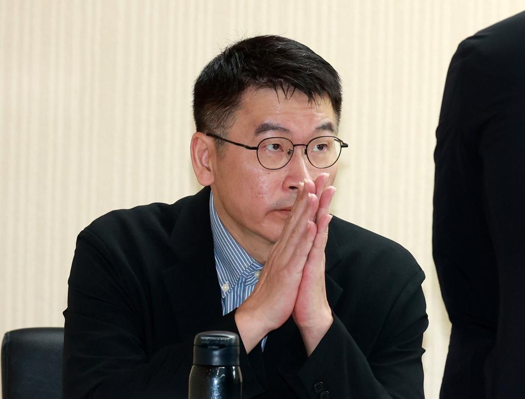 梁文杰再犯观光业众怒继羞辱台东菠萝释迦惹怒农民后，陆委会副主委梁文杰又要惹火观