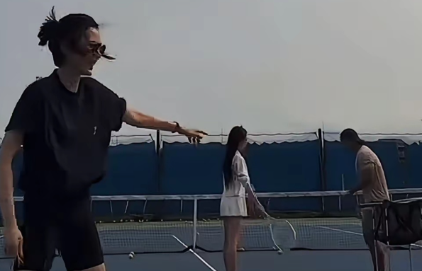 马筱梅产后状态杀疯了打球潇洒不用带娃，有钱的人生真的开了挂谁看了马筱梅的最新