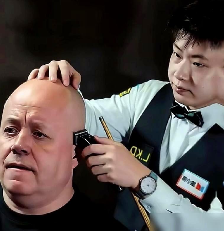 看着赵心童在克鲁斯堡捧杯，我竟有点想哭。谁都知道那20个月的禁赛意味着什么，那