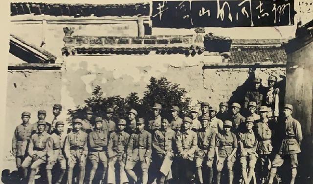 朱老总回忆，红军长征打到遵义后，为了进行修整补充体力，给士兵们一人发了一块银元，