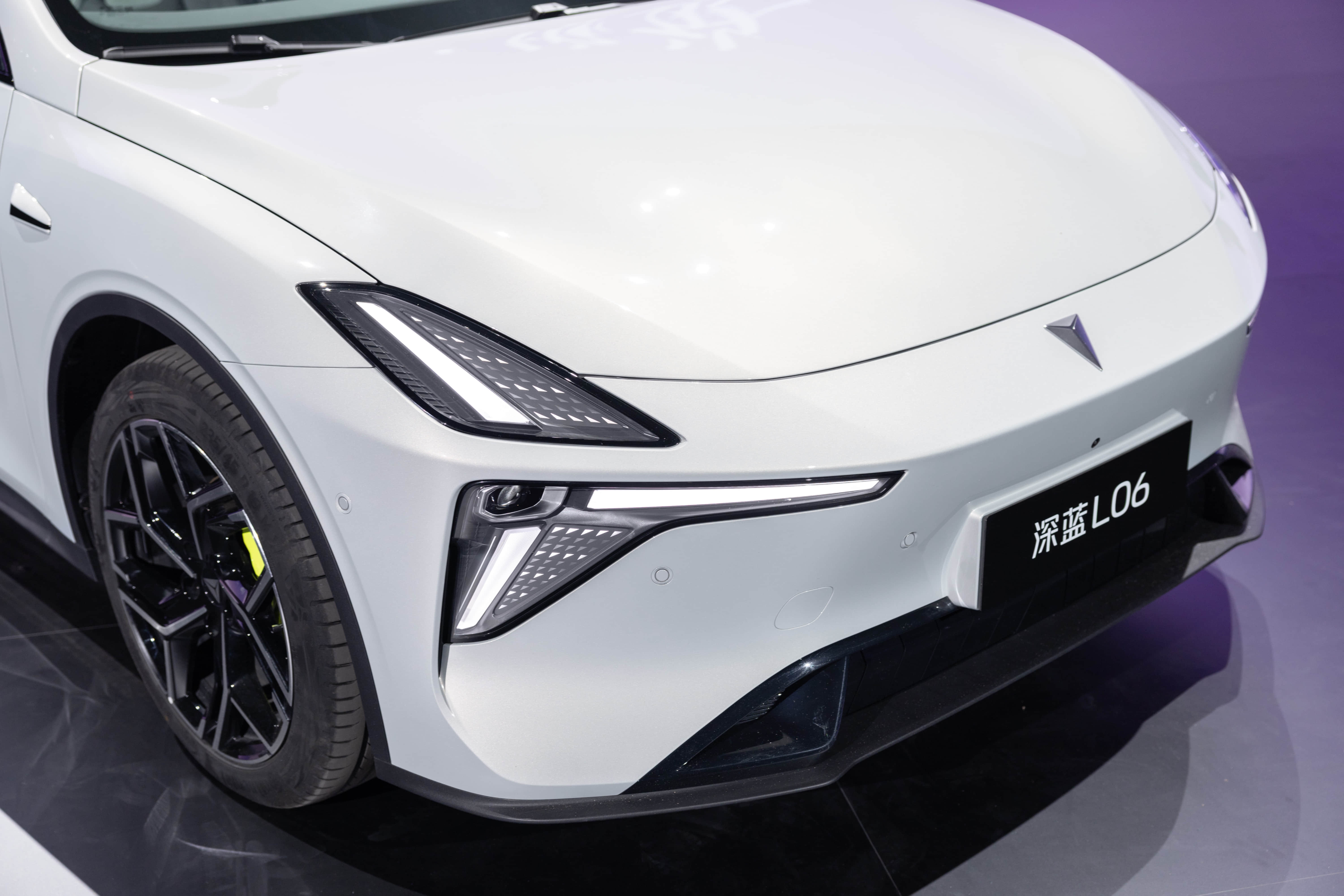 家人们，13.29万的价格能买到什么？深蓝L06直接给你百万级体验！法拉利同款