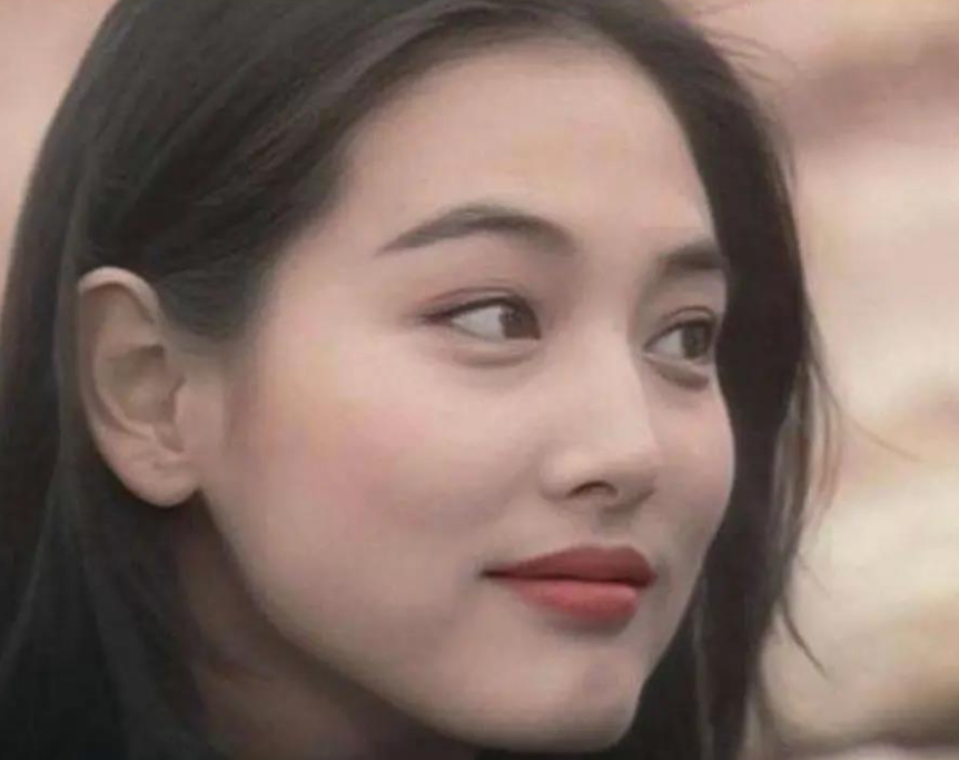 2012年，《父母爱情》筹拍，张延去剧组试镜，导演孔笙见到她后摇了摇头，“瞅瞅你