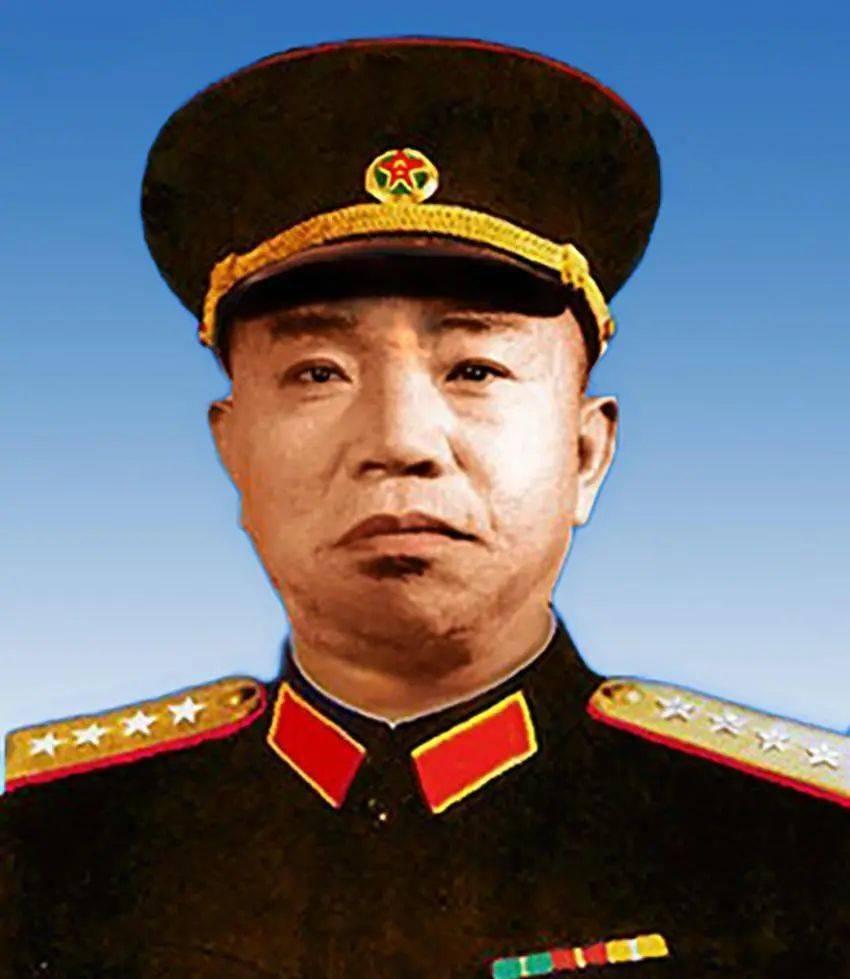 1971年，开国大将王树声到部队看望女儿，却被门卫当场拦下：请您排队等候，领表登