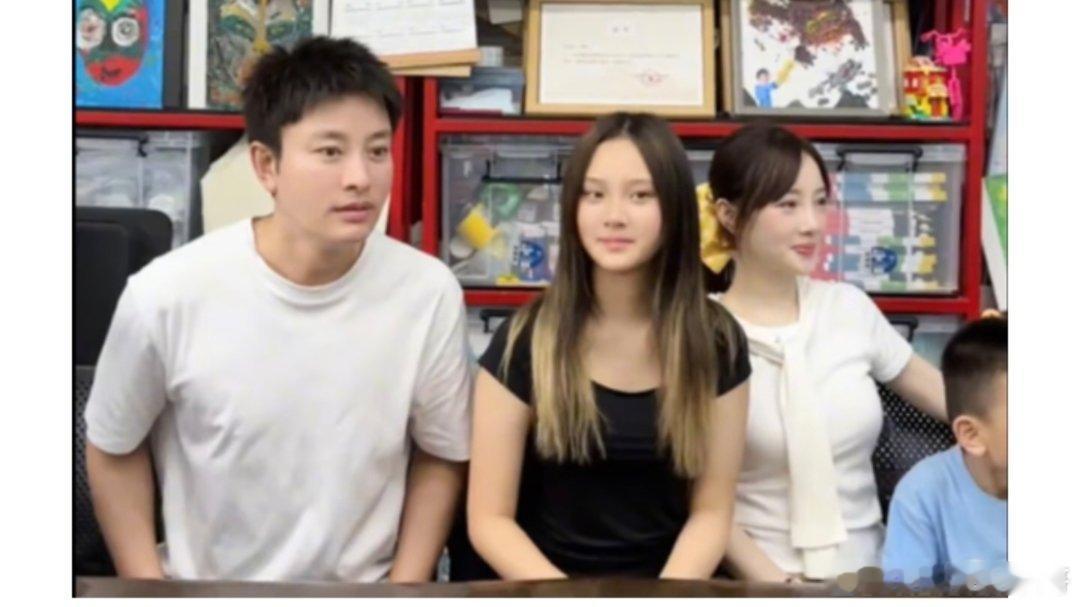 贾乃亮和李小璐同框了我特么​​​