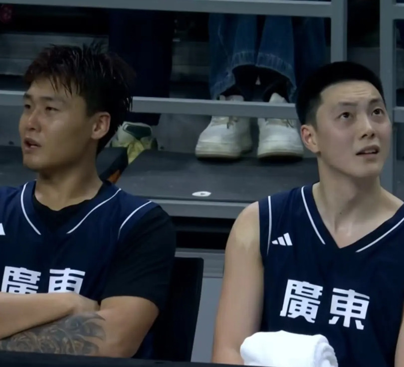 赵睿光芒四射！他回来为广东队打比赛，影响最大的可不是徐杰；其实赵睿回来，受到严重