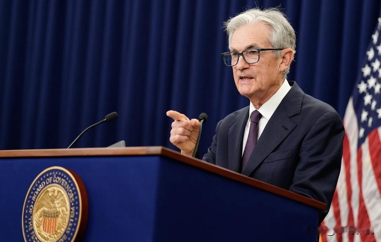 美联储降息的事儿，好多人看不懂降息了，美联储年末搞的，降了25，基点利率变了。