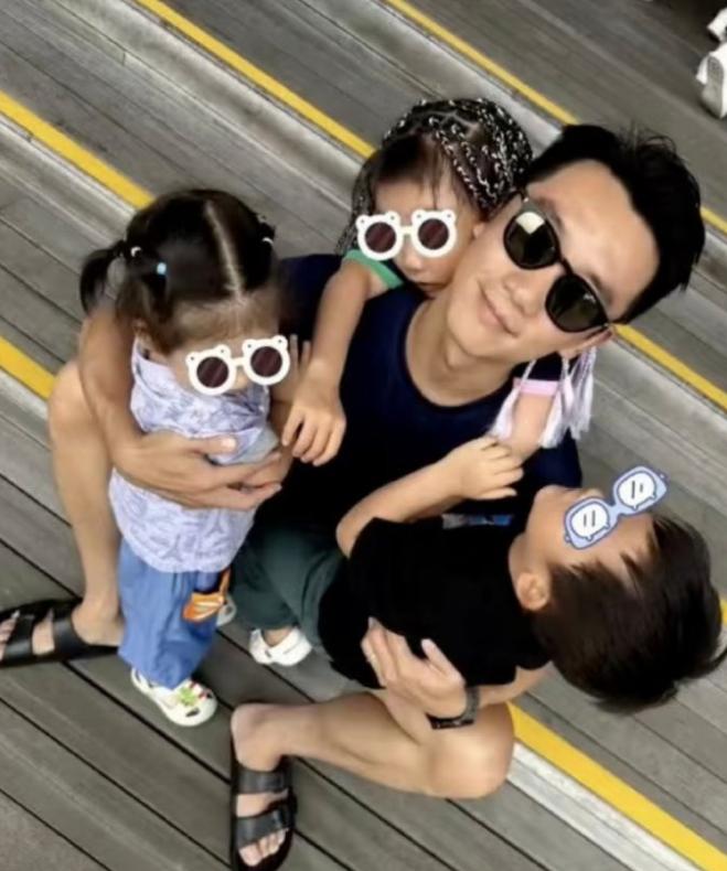 郑恺说他家第三胎是意外，我只想呵呵第三胎是苗苗在生完二胎后12个月就怀上的，要