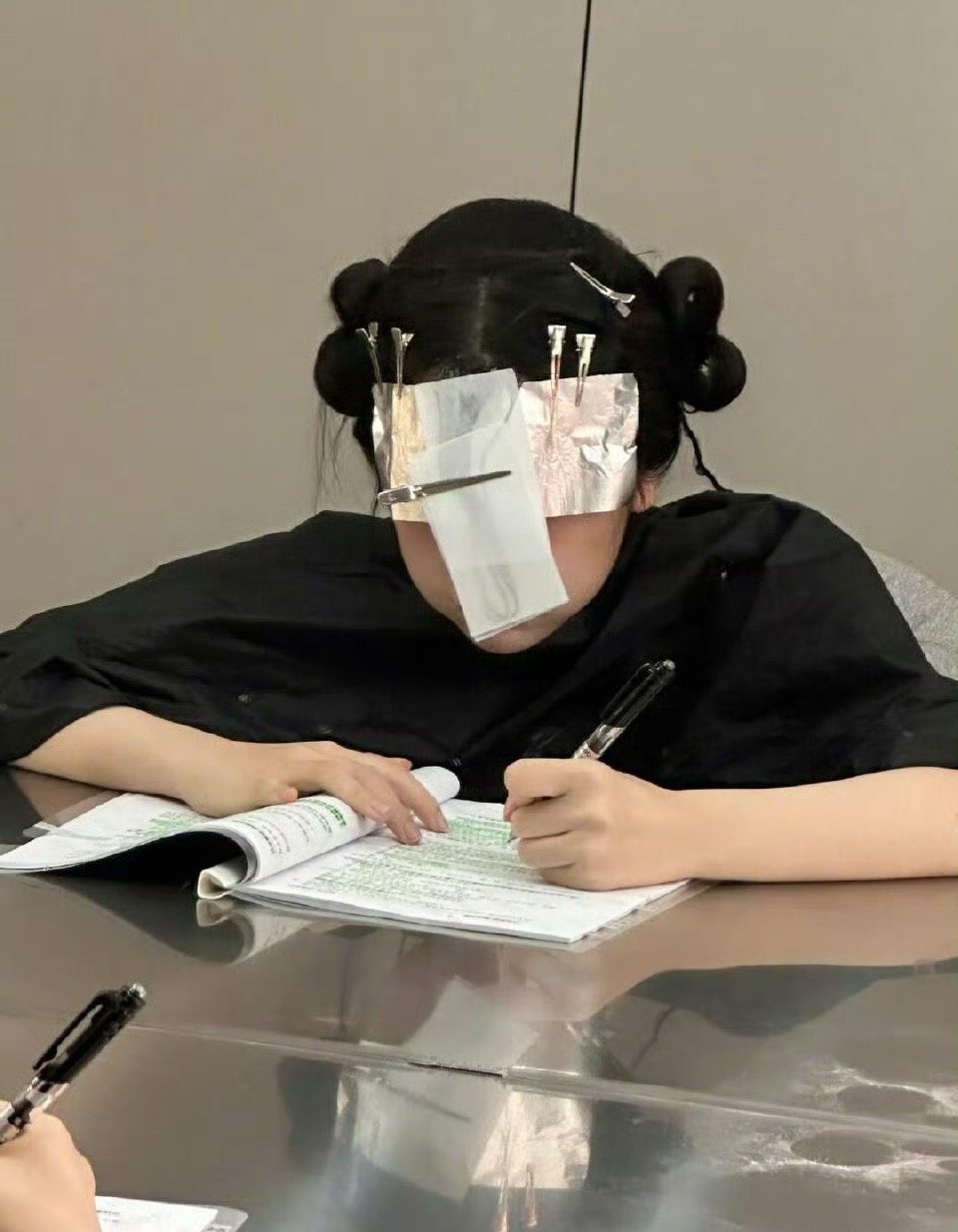 原来那么多人不知道出圈的这套考试玄学头像是虞书欣😳​​​​