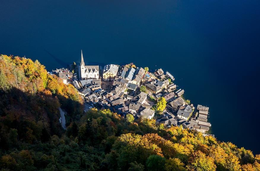 《真正“高维”的人：不靠情绪压人，但你越接触越不敢小看》你有没有遇到过这种人：