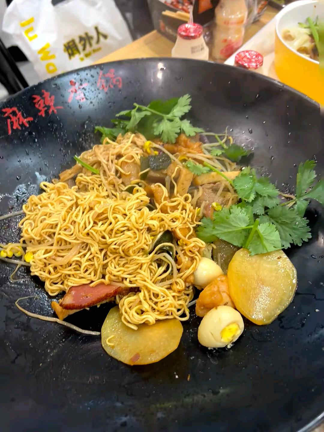 你敢相信吗？这一锅60元！广州街坊报料，今年4月26日在新塘永旺亚惠美食广场