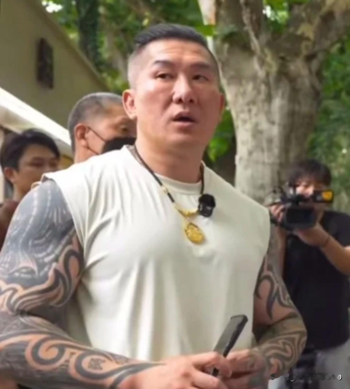 馆长广州行：台湾同胞别总待在井里，祖国就在眼前12月25日，台湾网红馆长陈