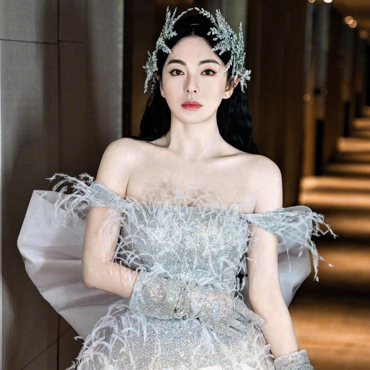 一、核心事实速览1. 导火索：1月24日葛晓倩实名爆料，晒出公证护照等证据