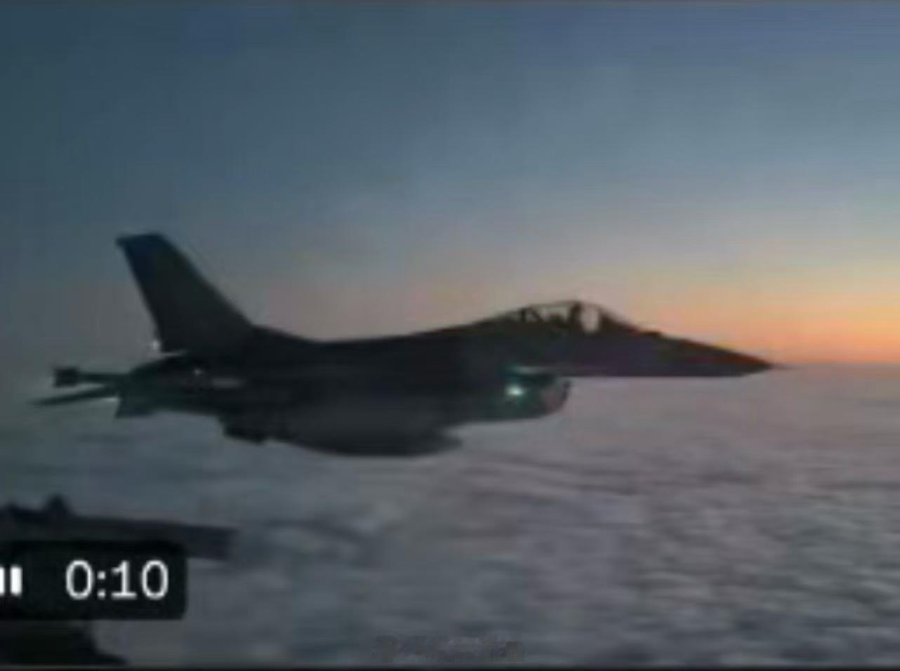 🇺🇦✈️🔥🇷🇺✈️突发:乌克兰空军操作F-16战斗机，击落了俄罗斯Su