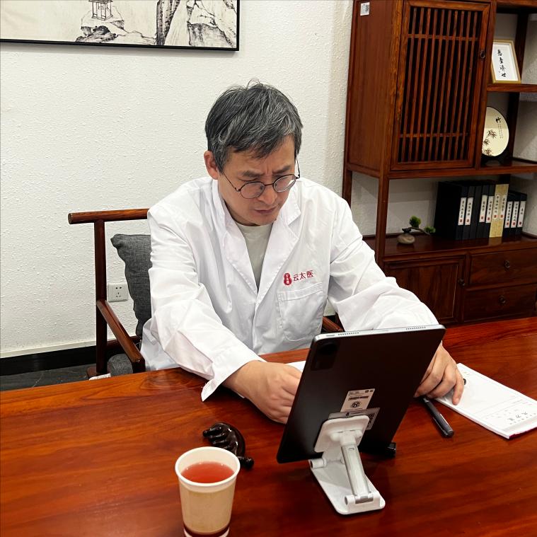 耳鸣三怕：响不停、听不清、睡不好！一枚小药丸三脏同调，全搞定响不停、听不清、