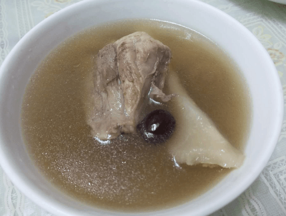 扇骨雪梨汤, 具有清热镇静, 化痰止咳, 润肠通便之功效