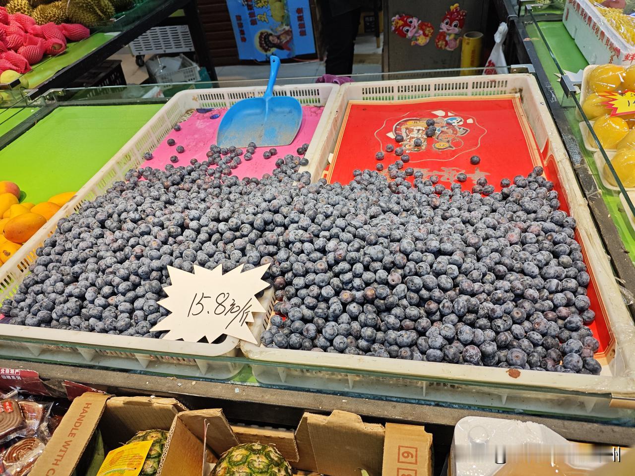 我告诉您哪有便宜货啊～一般超市搞店庆的时候，商品都打折促销，比