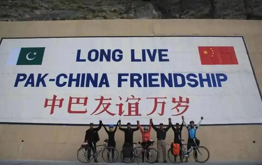 打算赖掉中企4230亿？中国必须让巴基斯坦明白，坑中国钱的代价很大......伊