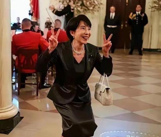 “听说高市早苗都乐疯了！”日本又押对了，中国代表团正常去名古屋参加亚运会。之前网