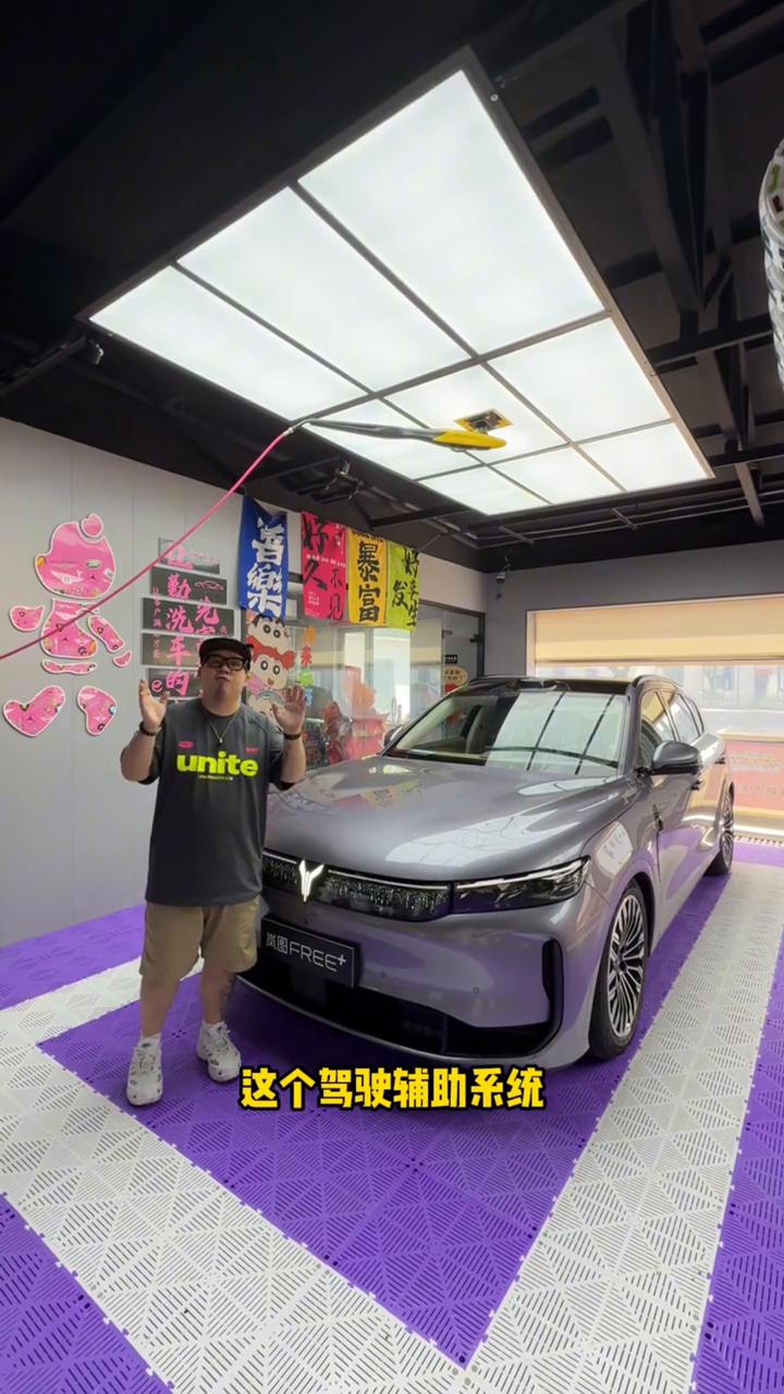 猜车时间：21.99万起华为系SUV。猜车时间，给兄弟们两个提示。它是东风旗下