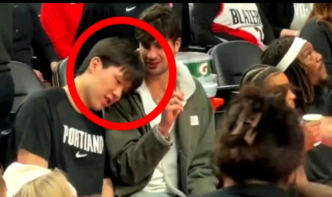 杨瀚森比起周琦当年在火箭队的经历强多了。周琦说：“我在火箭队是可有可无的”、