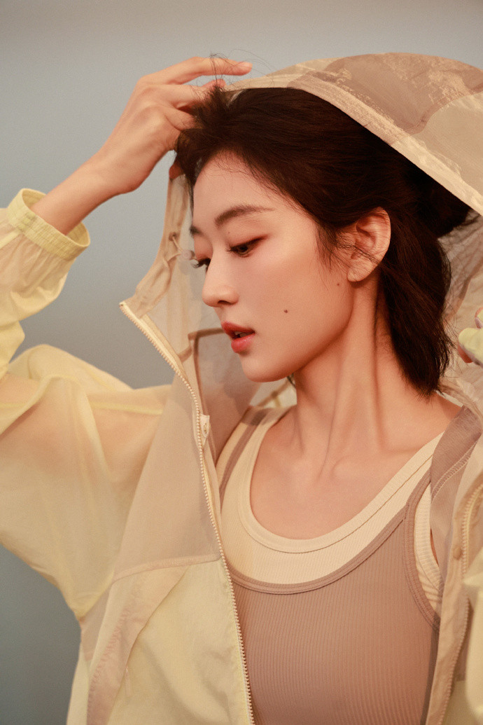 1.新剧《不如去野》找陈飞宇跟孙千二搭了，俩人都有合作的意向，目前正在推进这个项