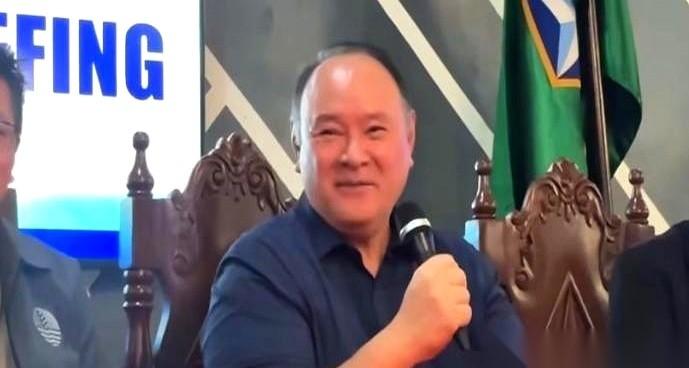 菲律宾那个防长，前几天还笑着跟镜头说：“我在中国没钱，也不打算去，你制裁个啥？”