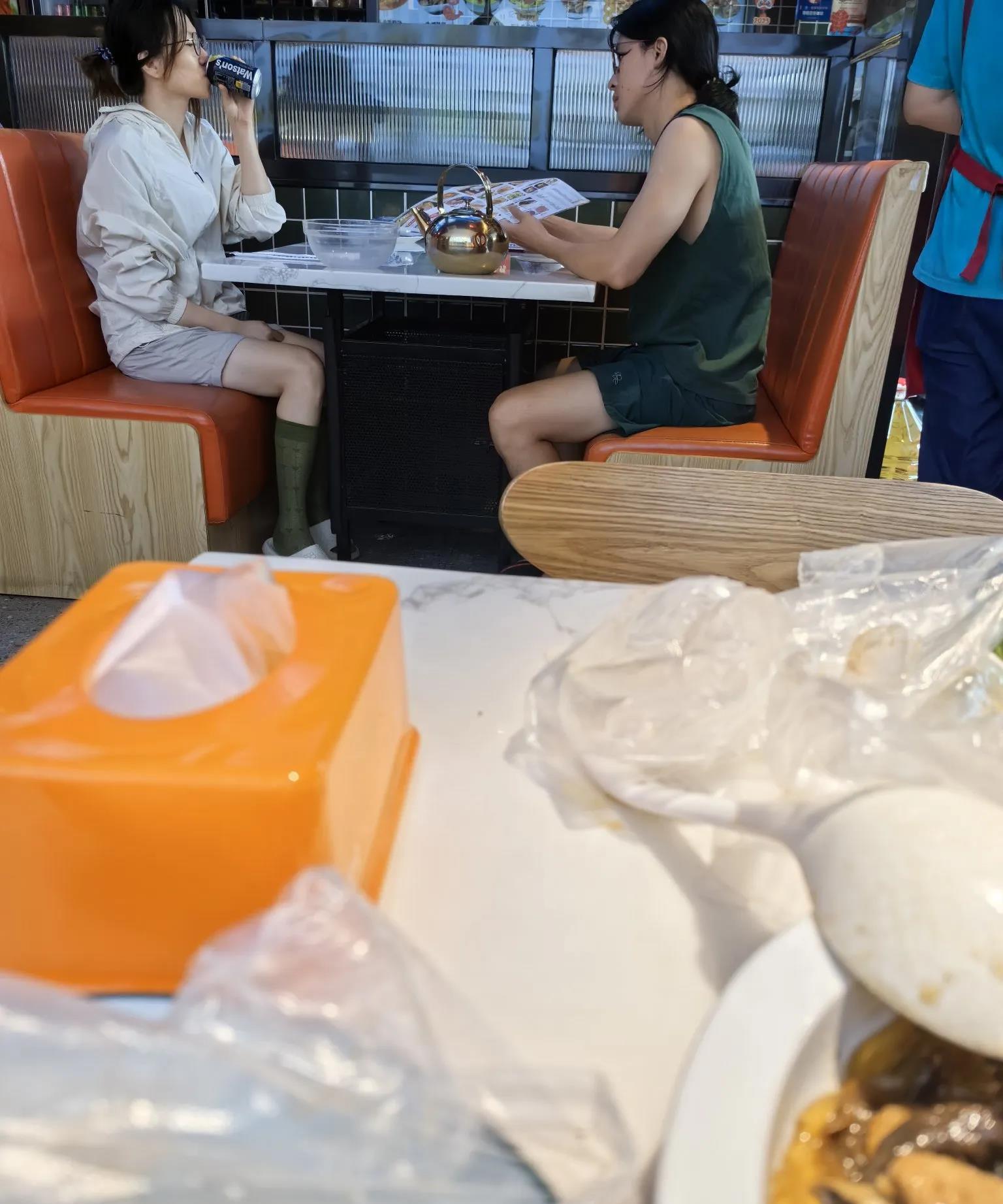 我还以为是两个女的