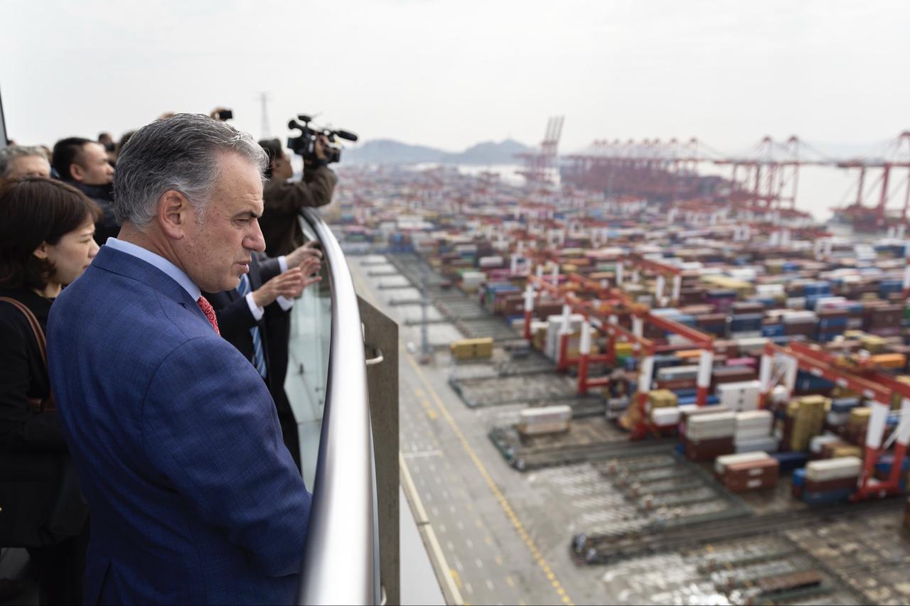 🌙乌拉圭总统奥尔西是真的被“震撼”到了，他昨天到上海参观一圈后，在社交媒体上发