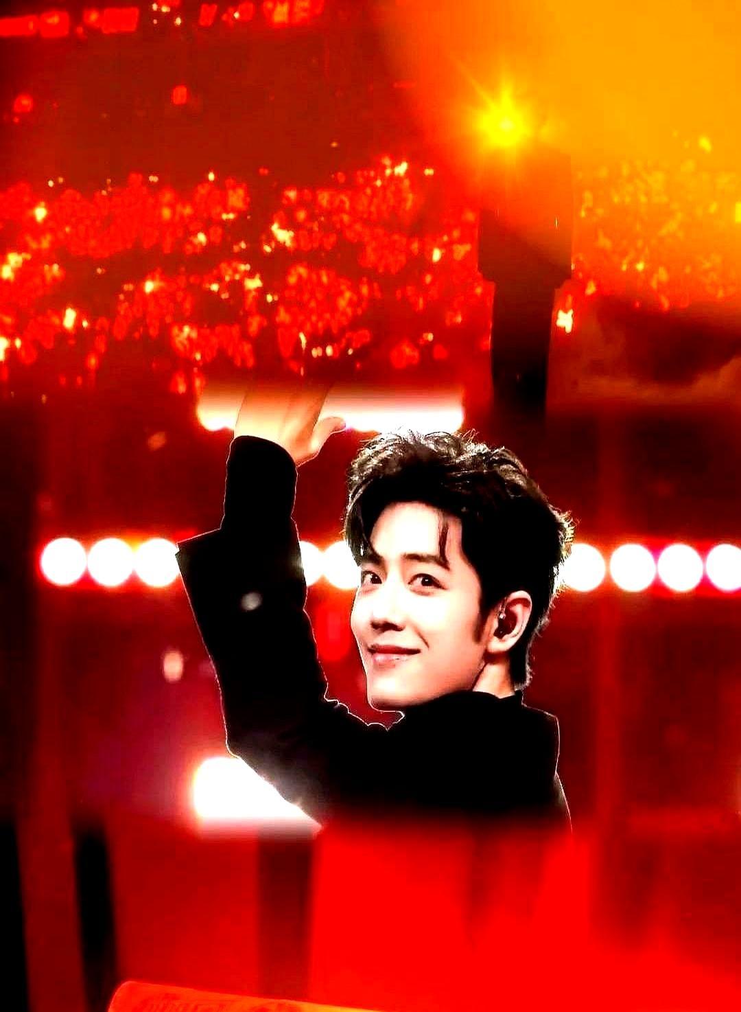 肖战火，不靠公司砸钱，全靠粉丝自己卷。没有物料？她们24小时刷出30万条原