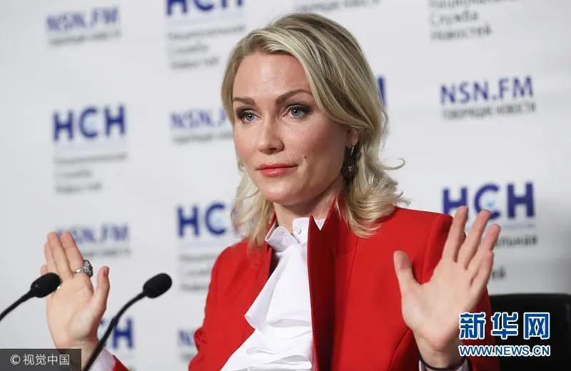 “我已经快成95%中国人了”！俄女记者一句话刷屏，藏着中国最硬核的魅力两会