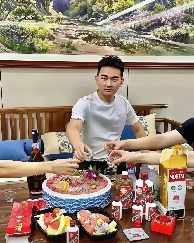 这顿饭至少要1000元以上