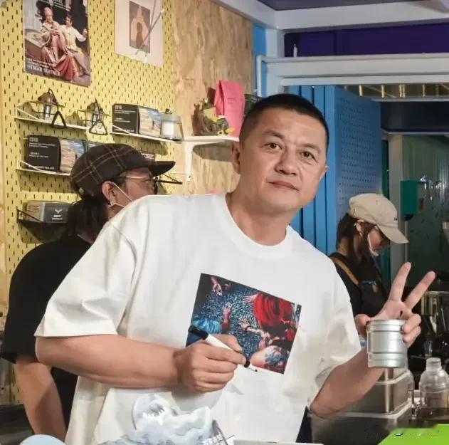 李亚鹏新的事业到底会怎么样？我朋友去过之后说：“也许，有没有一种可能，便宜了