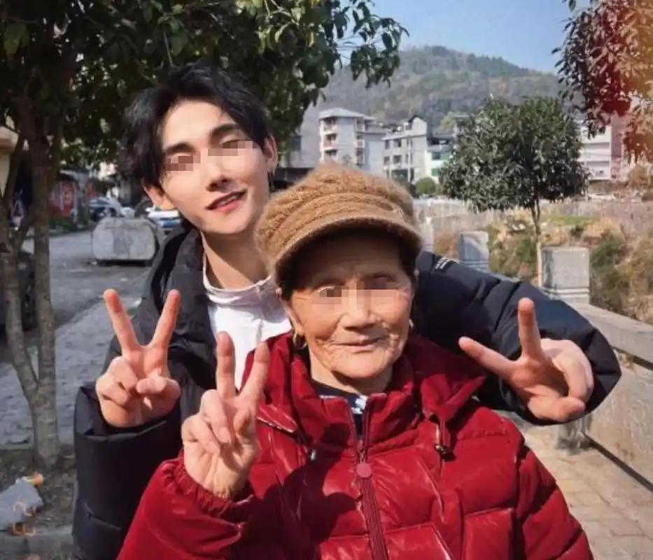 为北京户口娶65岁老太，领证次日她摊牌：户口存款都给你，从此两不相欠北漂十